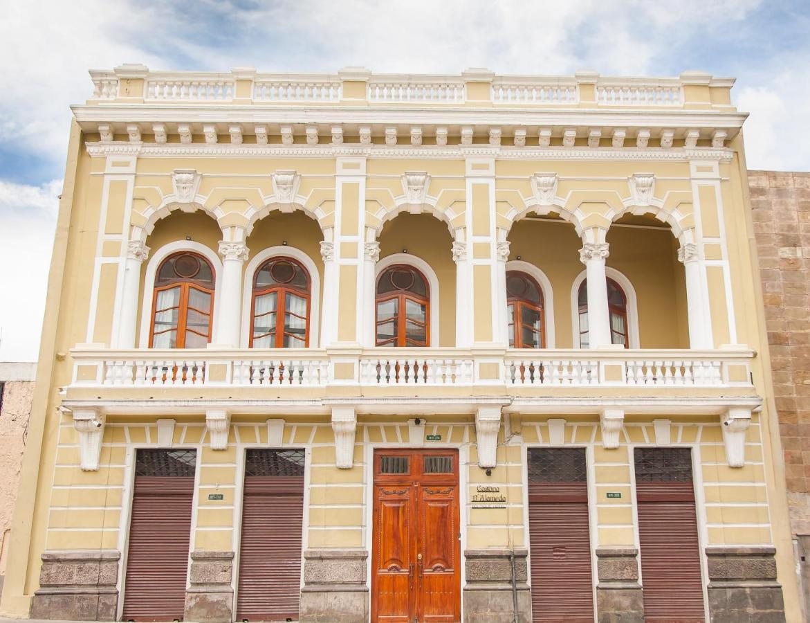 Casona 1914 Quito - Gothic Cathedral View Rooftop Экстерьер фото