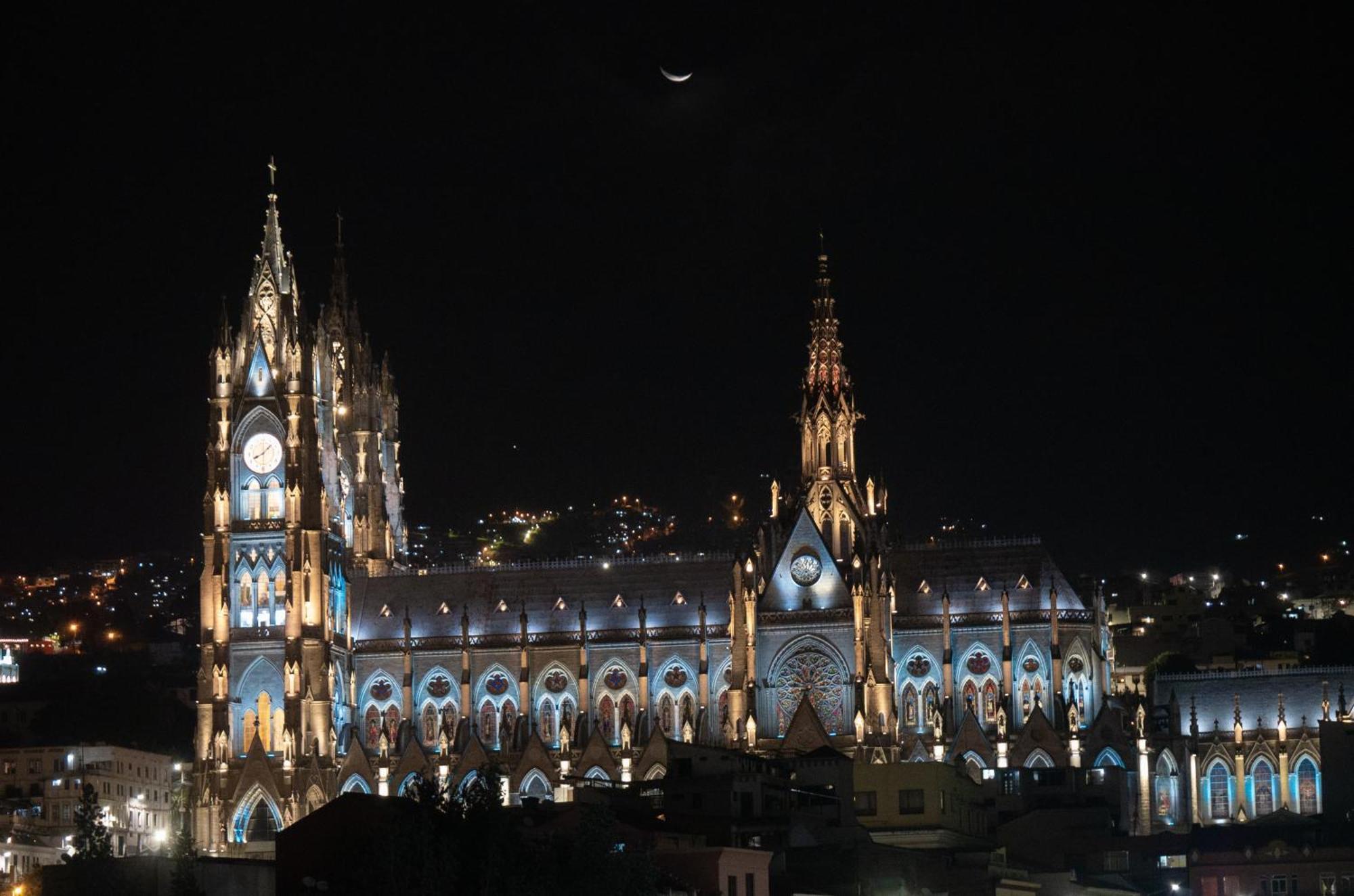 Casona 1914 Quito - Gothic Cathedral View Rooftop Экстерьер фото