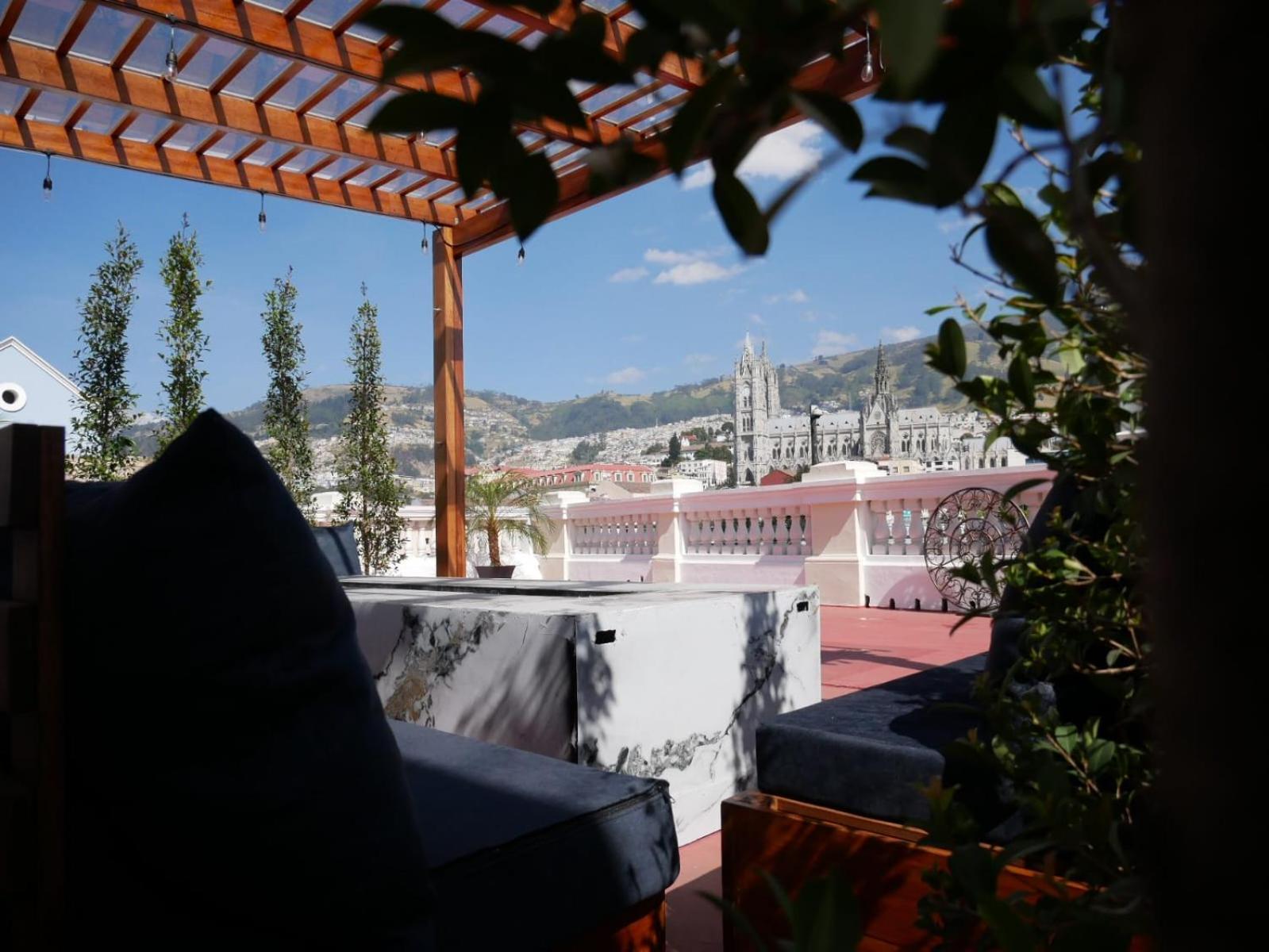 Casona 1914 Quito - Gothic Cathedral View Rooftop Экстерьер фото